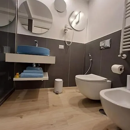 Le Dimore Dell'artista Napels