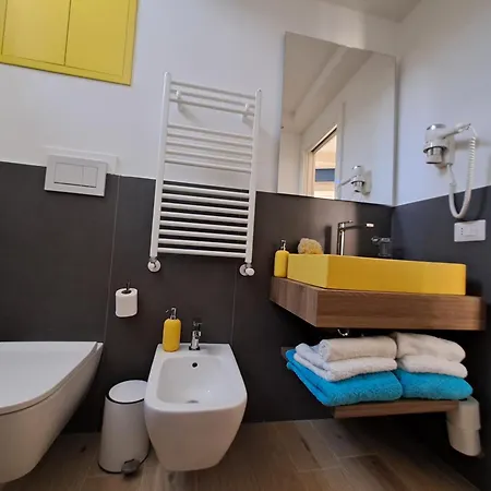 Le Dimore Dell'artista Napels